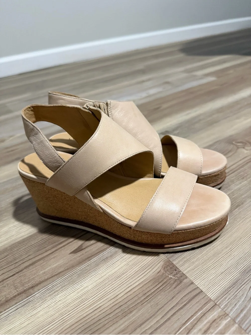 Lucky Brand Beige Leather Wedge Sandals